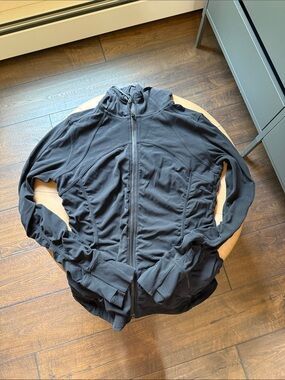 Ladies Lululemon align jacket size 14
